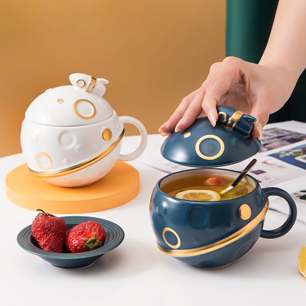Creative Ceramic Mug Cute Female With Lid Spoon
