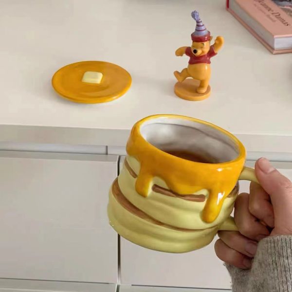 Ceramic Mug With Underglaze Colored Lid