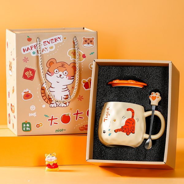 Year Of The Tiger Ceramic Cute Mug With Lid Spoon Gift Box