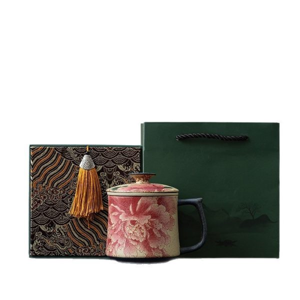 Retro Ceramic Mug With Lid For Personal Use