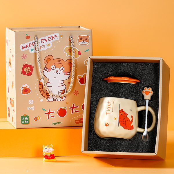 Year Of The Tiger Ceramic Cute Mug With Lid Spoon Gift Box