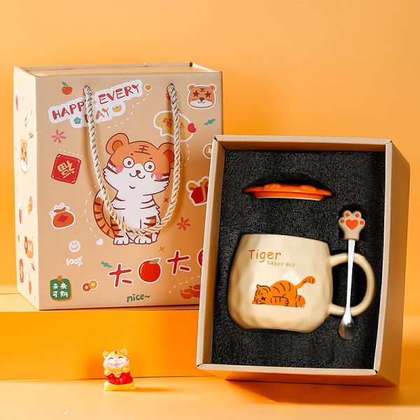 Year Of The Tiger Ceramic Cute Mug With Lid Spoon Gift Box