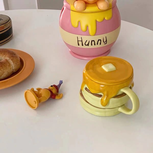 Ceramic Mug With Underglaze Colored Lid