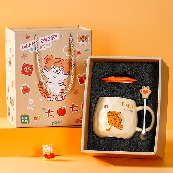 Year Of The Tiger Ceramic Cute Mug With Lid Spoon Gift Box