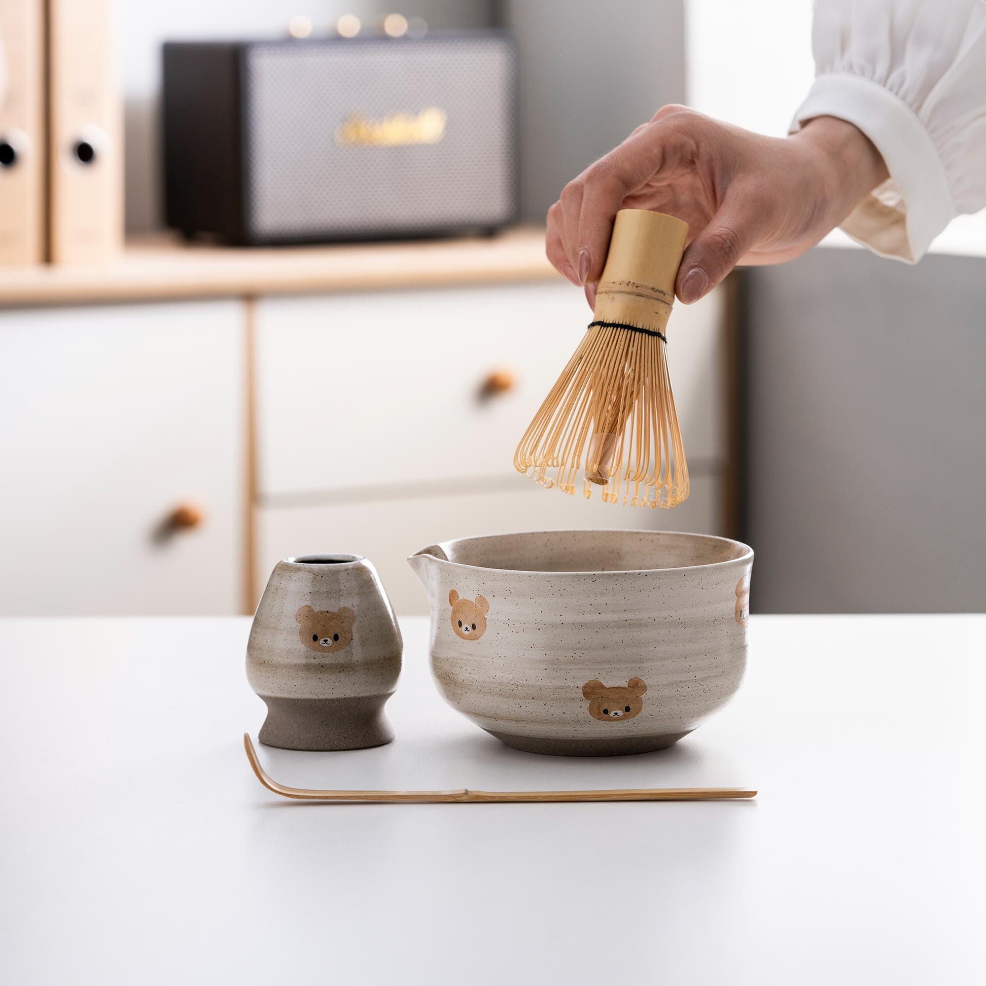 bear-ceramic-matcha-bowl-set-with-bamboo-whisk-450ml-starter-kit-03 Bear Ceramic Matcha Bowl Set with Bamboo Whisk, 450ml Starter Kit