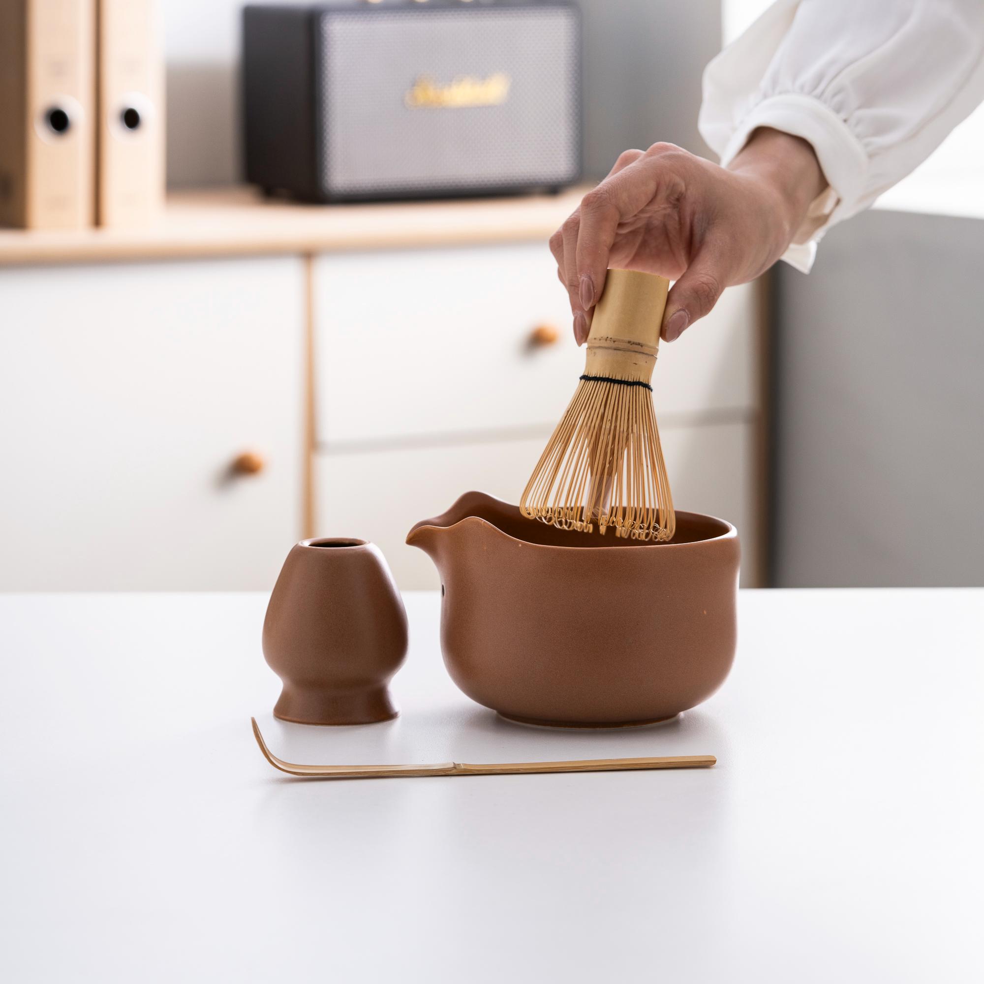 bear-ceramic-matcha-bowl-set-with-bamboo-whisk-600ml-starter-kit-03 Bear Ceramic Matcha Bowl Set with Bamboo Whisk, 600ml Starter Kit