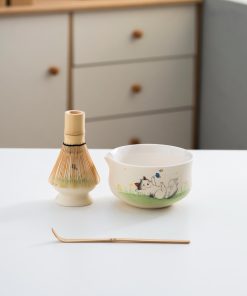 Beige Cat Hand-painted Ceramic Matcha Bowl Set with Bamboo Whisk & Holder, 450ml Starter Kit