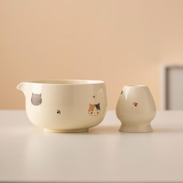 Beige Cat Hand-painted Ceramic Matcha Bowl Set with Spout, Bamboo Whisk & Holder, 450ml Gift Kit