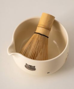 Beige Cat Hand-painted Ceramic Matcha Bowl Set with Spout, Bamboo Whisk & Holder, 450ml Gift Kit