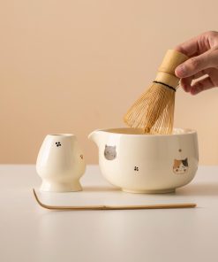 Beige Cat Hand-painted Ceramic Matcha Bowl Set with Spout, Bamboo Whisk & Holder, 450ml Gift Kit
