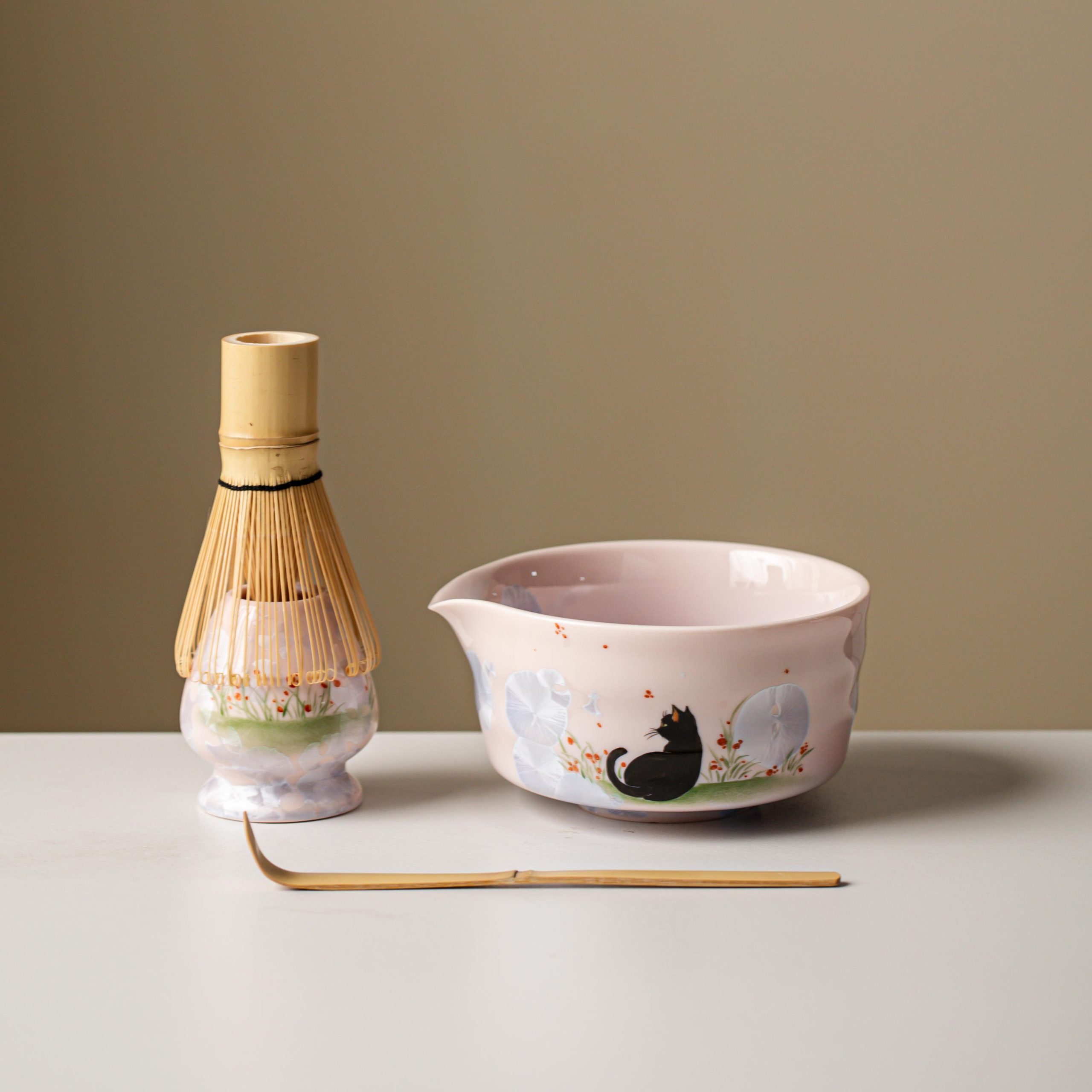 black-black-cat-cat-ceramic-matcha-bowl-set-with-bamboo-whisk-and-holder-450ml-starter-kit-01 Black Black Cat Cat Ceramic Matcha Bowl Set with Bamboo Whisk & Holder, 450ml Starter Kit