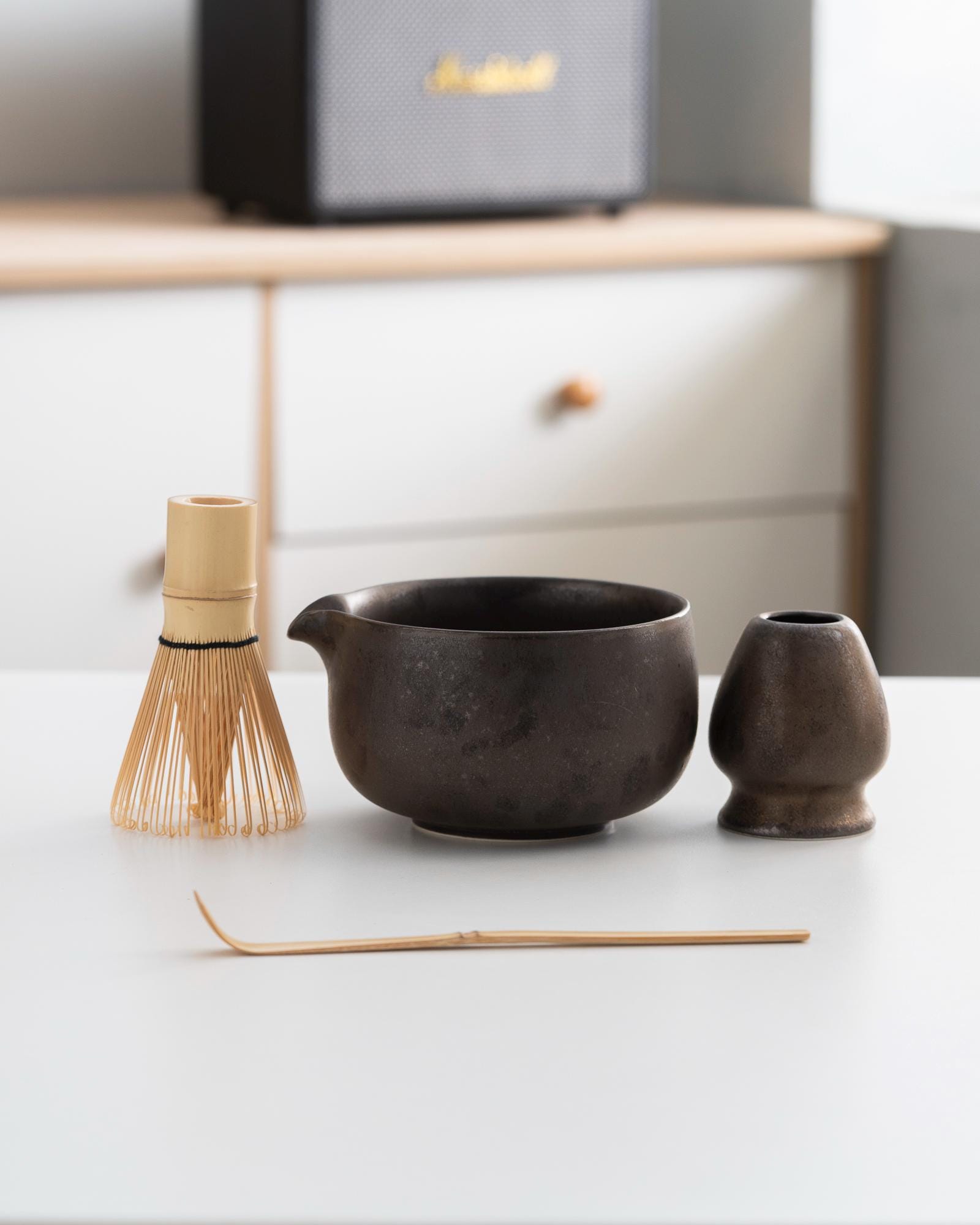 black-ceramic-matcha-bowl-set-with-bamboo-whisk-450ml-starter-kit-01 Black Ceramic Matcha Bowl Set with Bamboo Whisk, 450ml Starter Kit