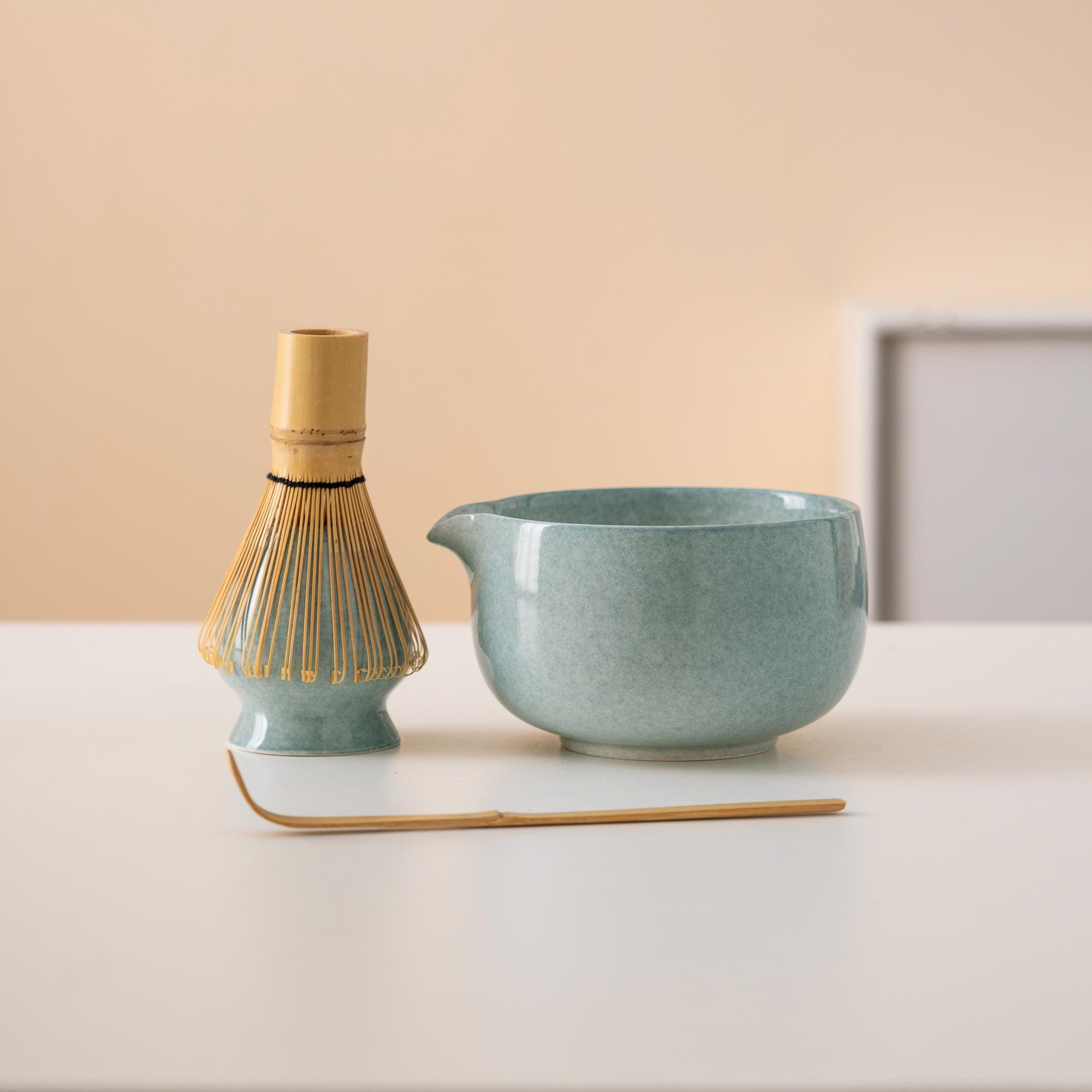 Blue Ceramic Matcha Bowl Set with Spout, Bamboo Whisk & Holder, 450ml Gift Kit