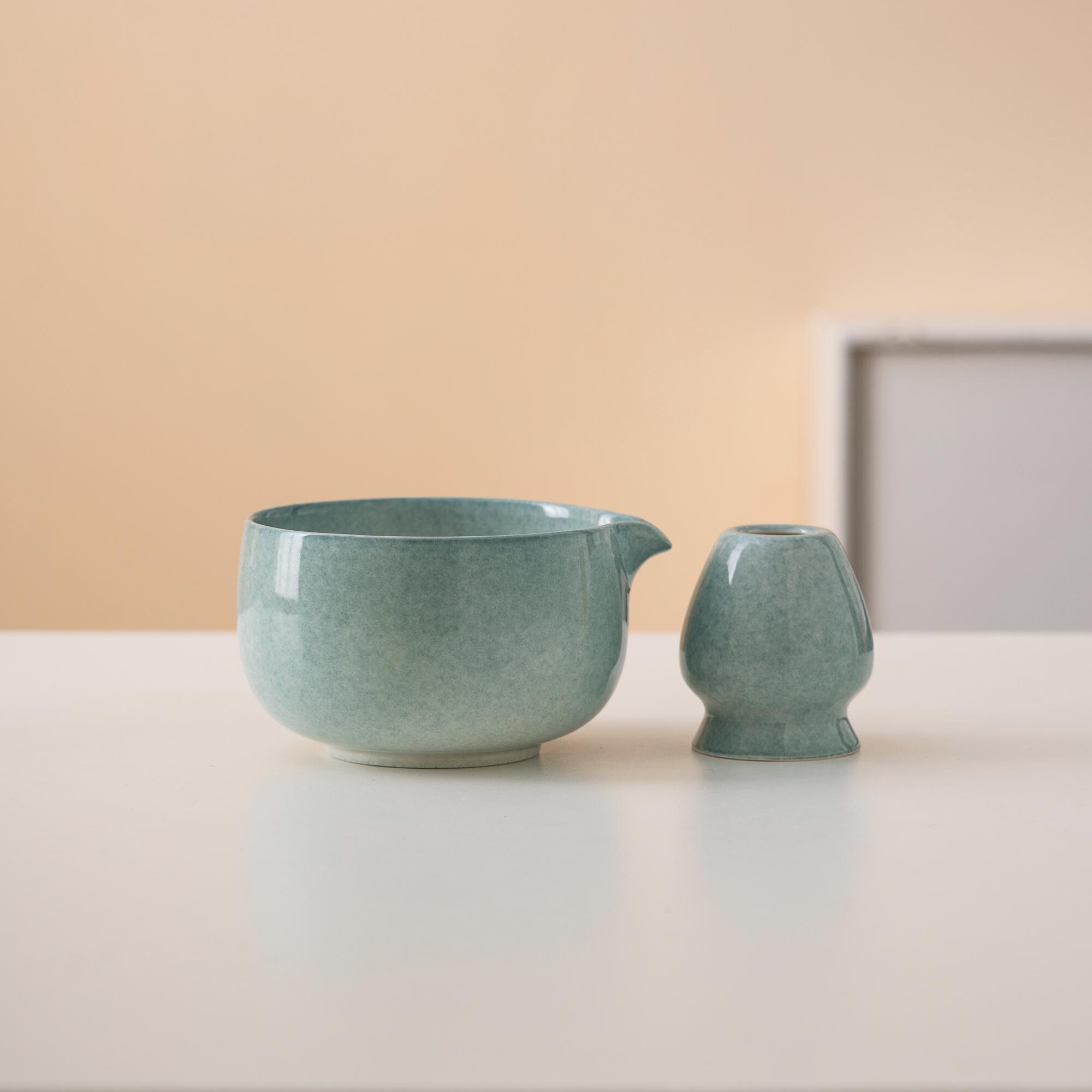 blue-ceramic-matcha-bowl-set-with-spout-bamboo-whisk-and-holder-450ml-gift-kit-03 Blue Ceramic Matcha Bowl Set with Spout, Bamboo Whisk & Holder, 450ml Gift Kit