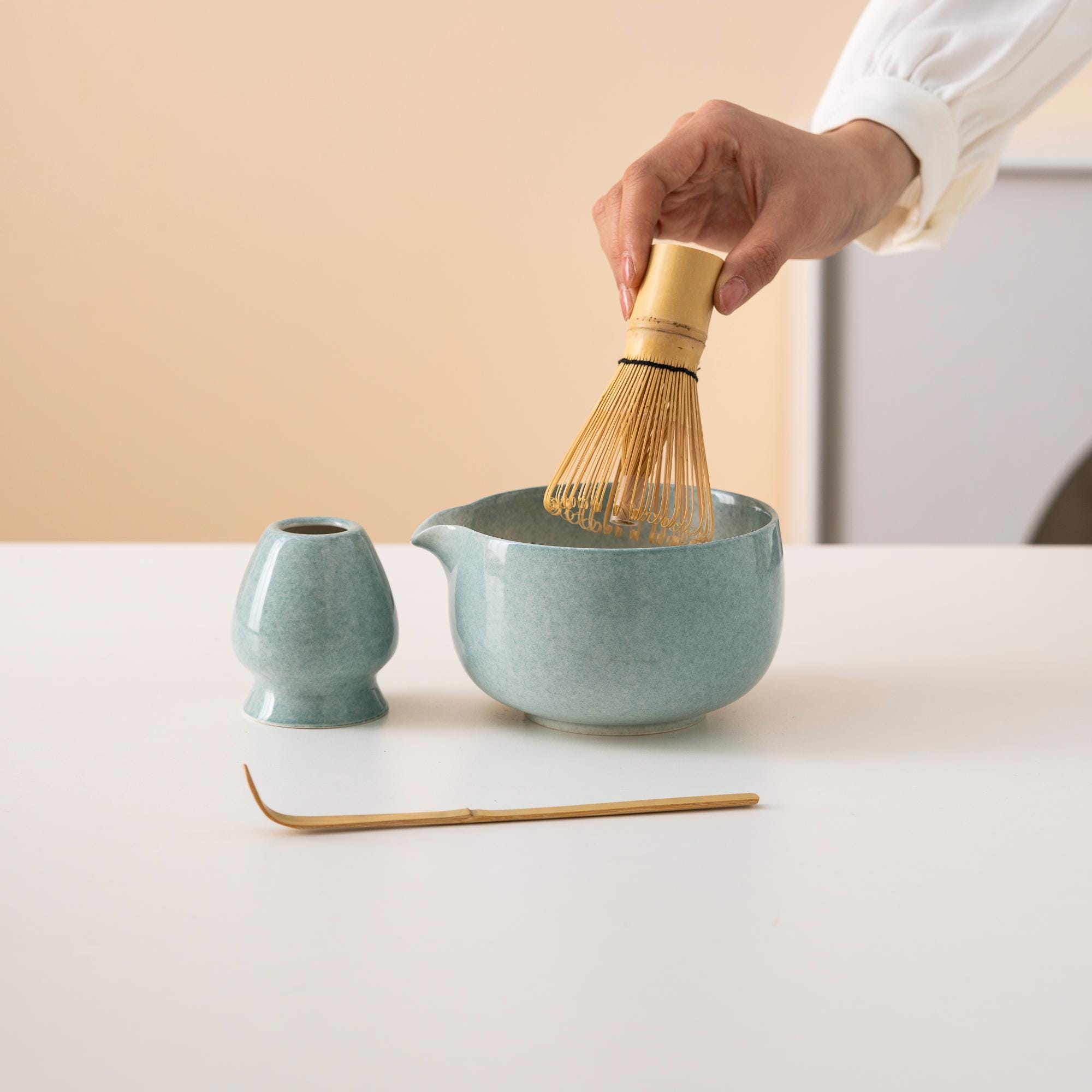 blue-ceramic-matcha-bowl-set-with-spout-bamboo-whisk-and-holder-450ml-gift-kit-06 Blue Ceramic Matcha Bowl Set with Spout, Bamboo Whisk & Holder, 450ml Gift Kit