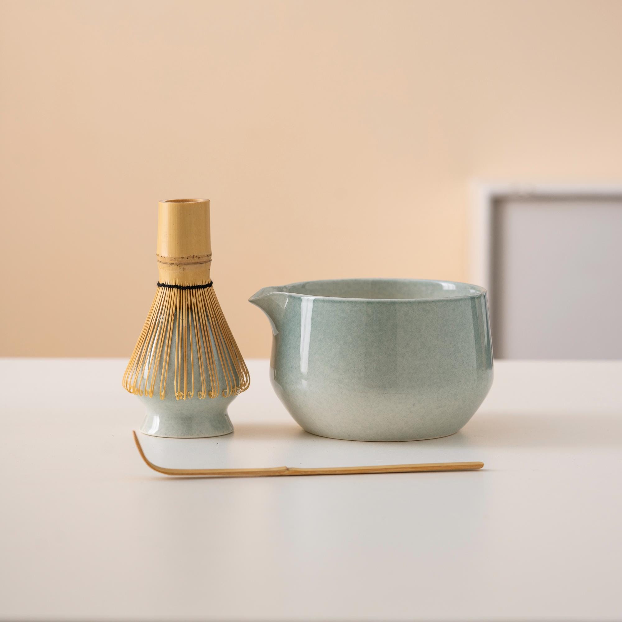Blue Ceramic Matcha Bowl Set with Spout, Bamboo Whisk & Holder, 450ml Starter Kit