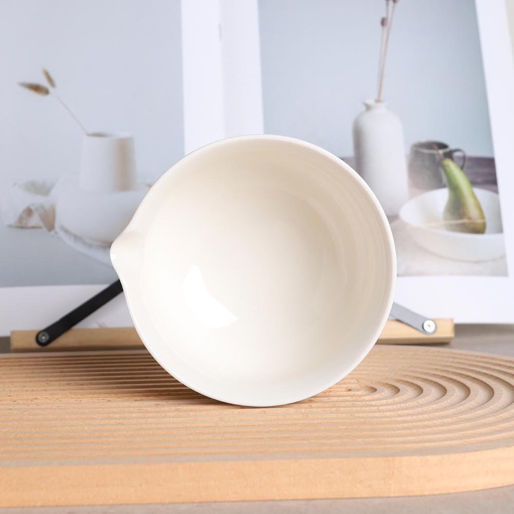 blue-floral-hand-painted-ceramic-matcha-bowl-set-with-bamboo-whisk-450ml-chawan-kit-05 Blue Floral Hand-painted Ceramic Matcha Bowl Set with Bamboo Whisk, 450ml Chawan Kit
