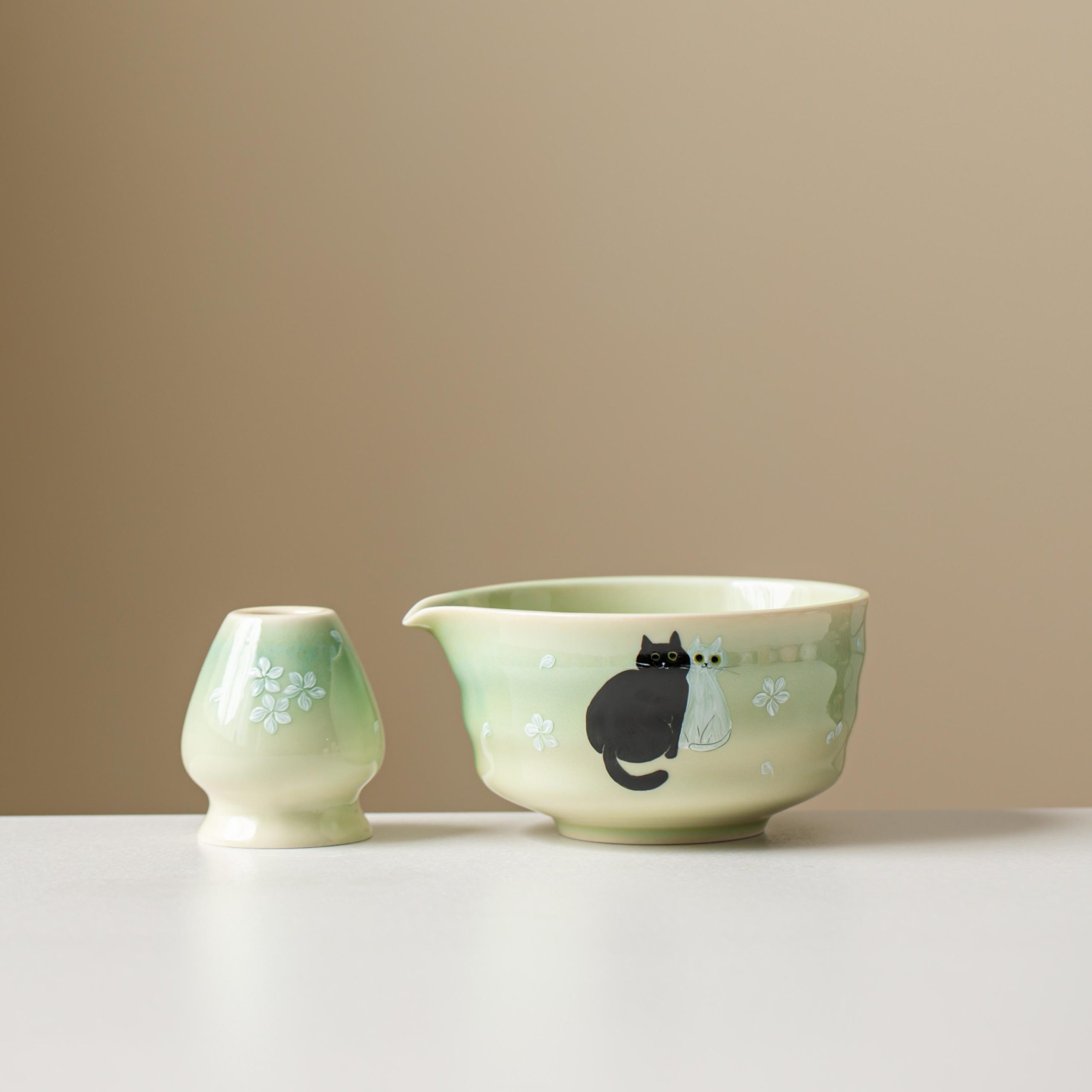cat-hand-painted-ceramic-matcha-bowl-set-with-bamboo-whisk-and-holder-450ml-starter-kit-02 Cat Hand-painted Ceramic Matcha Bowl Set with Bamboo Whisk & Holder, 450ml Starter Kit