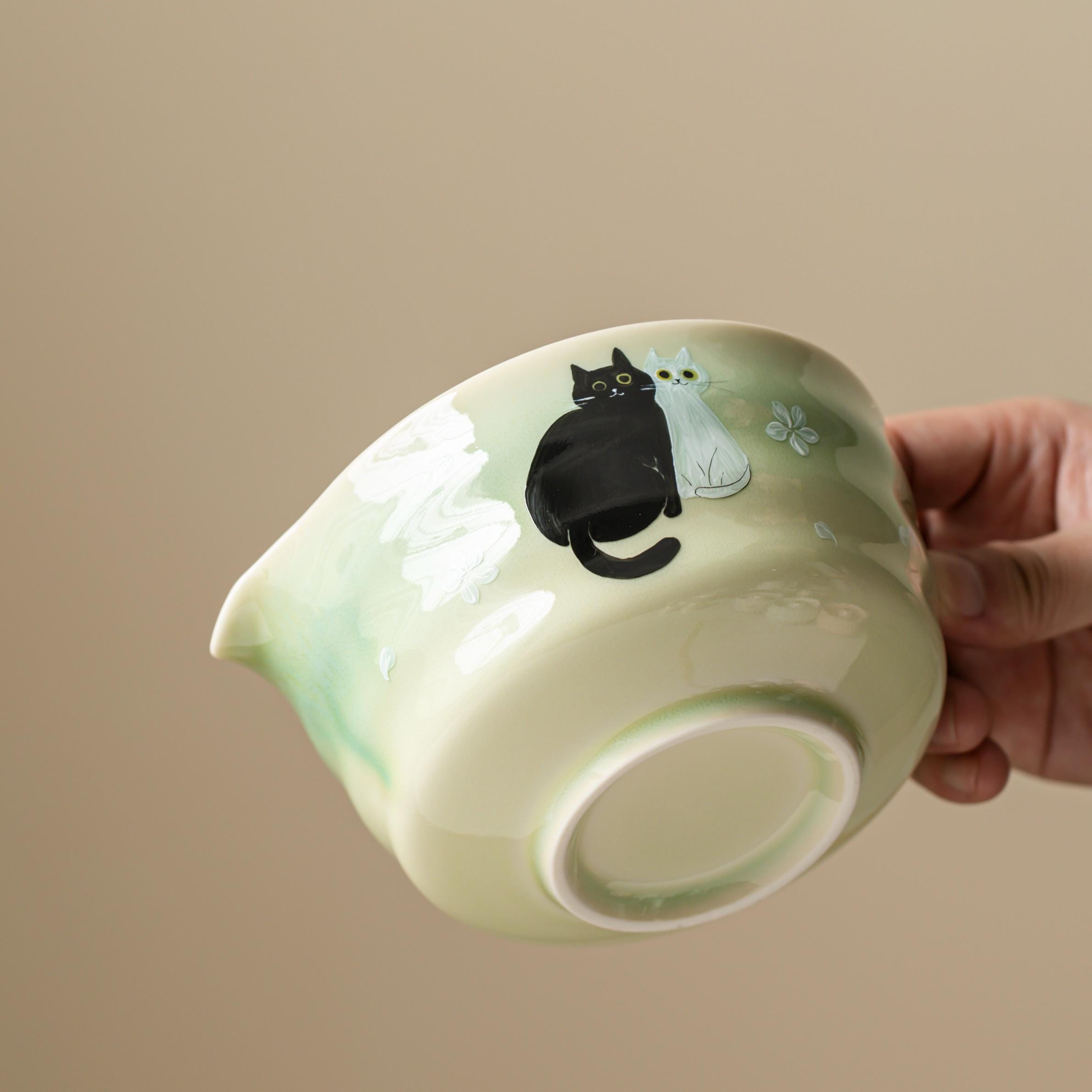 cat-hand-painted-ceramic-matcha-bowl-set-with-bamboo-whisk-and-holder-450ml-starter-kit-04 Cat Hand-painted Ceramic Matcha Bowl Set with Bamboo Whisk & Holder, 450ml Starter Kit