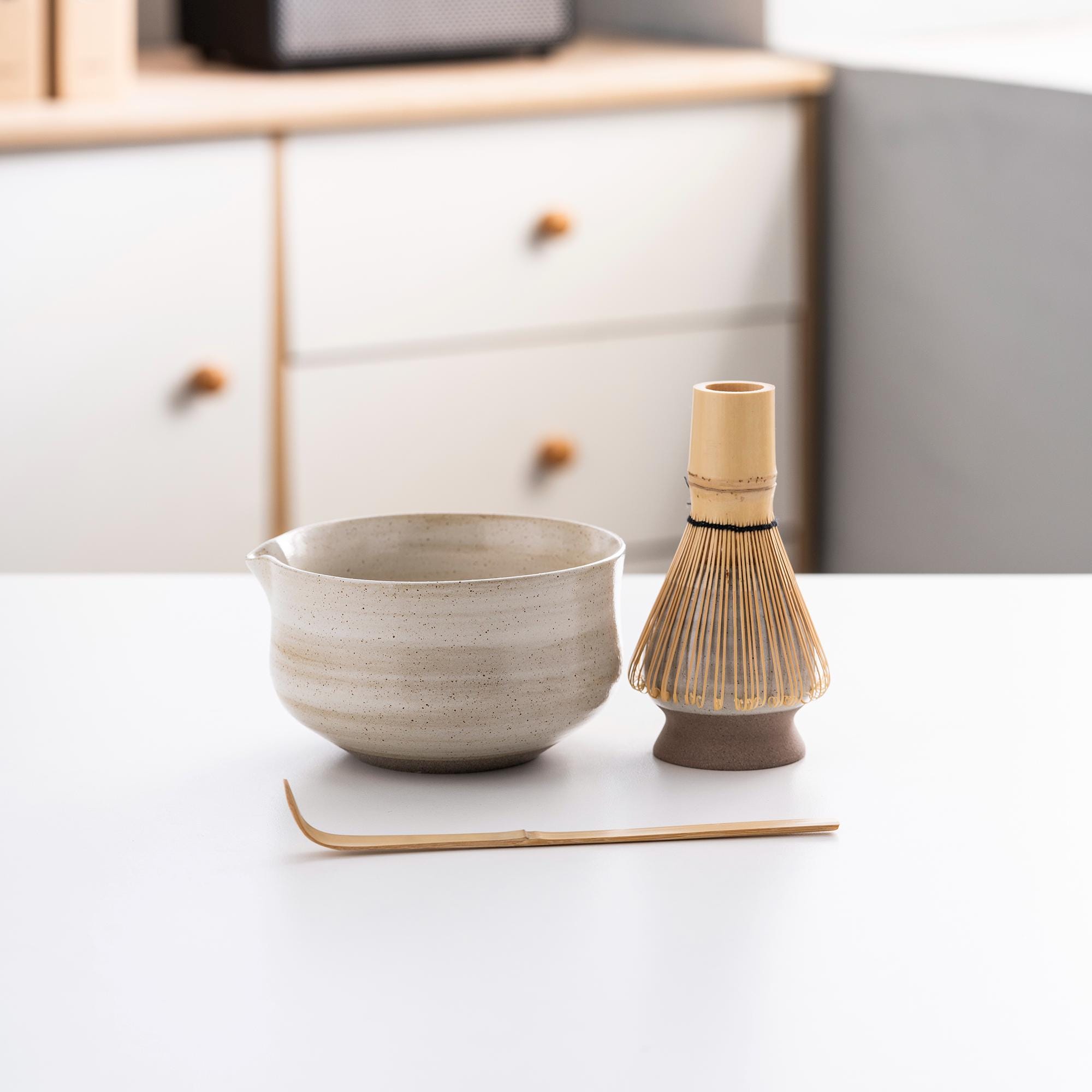 ceramic-matcha-bowl-set-with-bamboo-whisk-450ml-starter-kit-03 Ceramic Matcha Bowl Set with Bamboo Whisk, 450ml Starter Kit