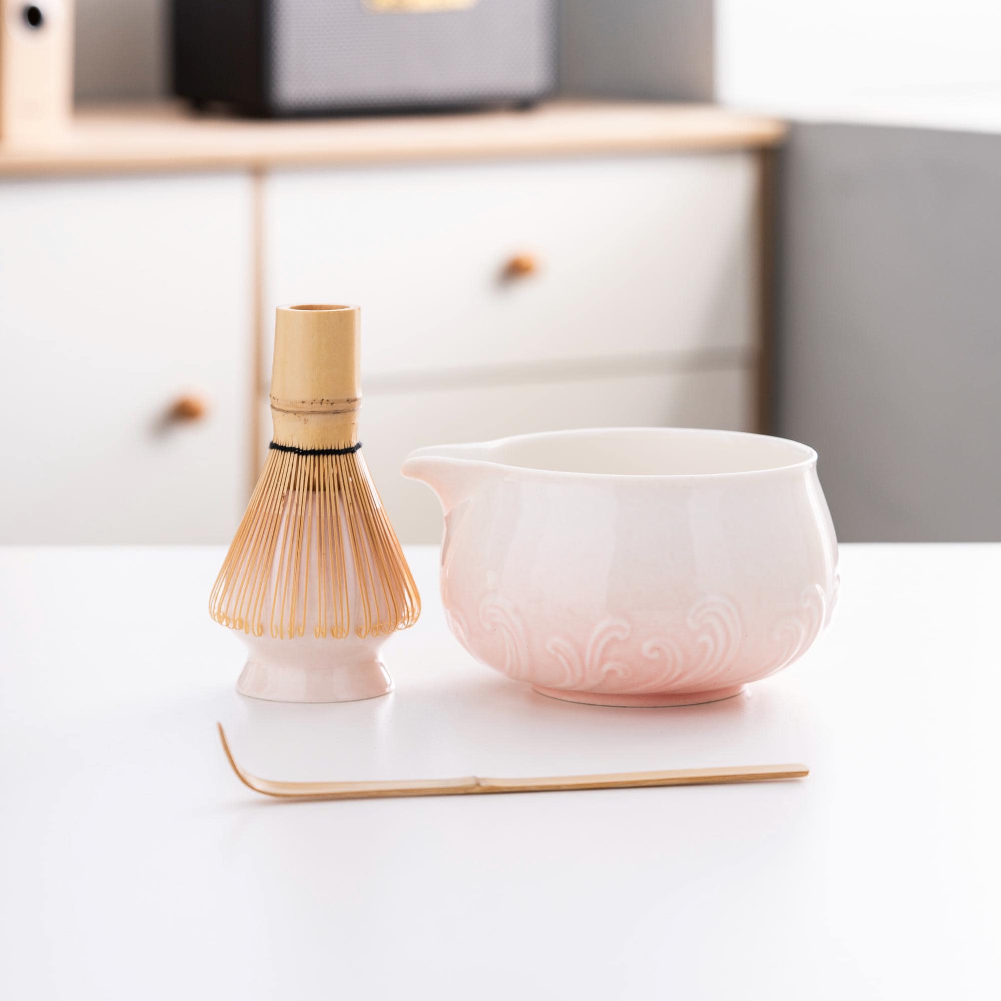 ceramic-matcha-bowl-set-with-bamboo-whisk-and-holder-600ml-starter-kit-01 Ceramic Matcha Bowl Set with Bamboo Whisk & Holder, 600ml Starter Kit