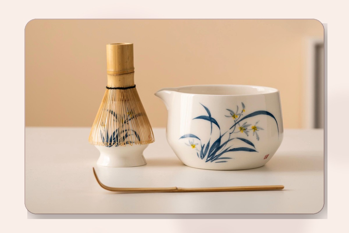 Ceramic vs Glass Matcha Bowl With Spout shop the look