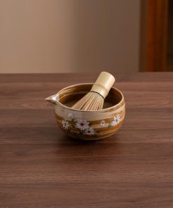 Daisy Hand-painted Ceramic Matcha Bowl Set with Bamboo Whisk, 450ml Starter Kit