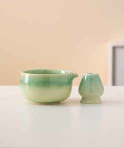 Daisy Hand-painted Ceramic Matcha Bowl Set with Spout, Bamboo Whisk & Holder, 450ml Gift Kit