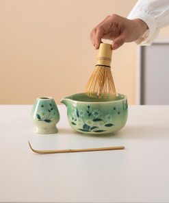 Daisy Hand-painted Ceramic Matcha Bowl Set with Spout, Bamboo Whisk & Holder, 450ml Gift Kit