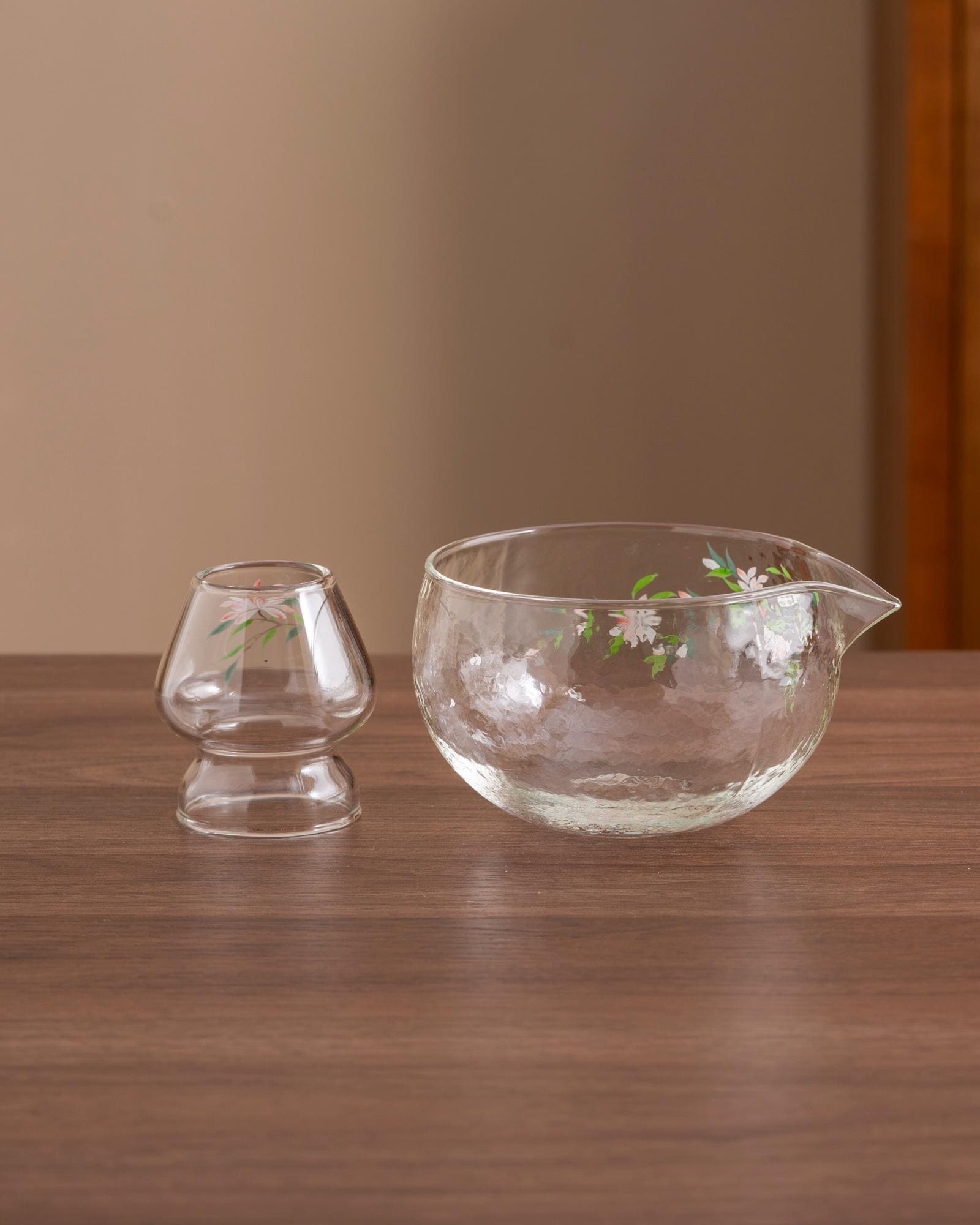 floral-hand-painted-glass-matcha-bowl-set-with-bamboo-whisk-and-holder-450ml-starter-kit-03 Floral Hand-painted Glass Matcha Bowl Set with Bamboo Whisk & Holder, 450ml Starter Kit