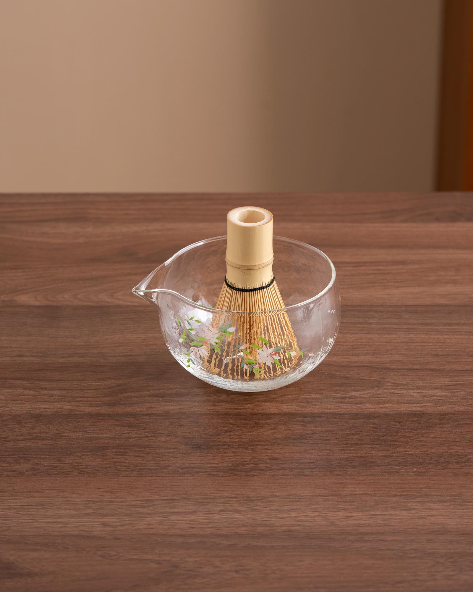 floral-hand-painted-glass-matcha-bowl-set-with-bamboo-whisk-and-holder-450ml-starter-kit-05 Floral Hand-painted Glass Matcha Bowl Set with Bamboo Whisk & Holder, 450ml Starter Kit