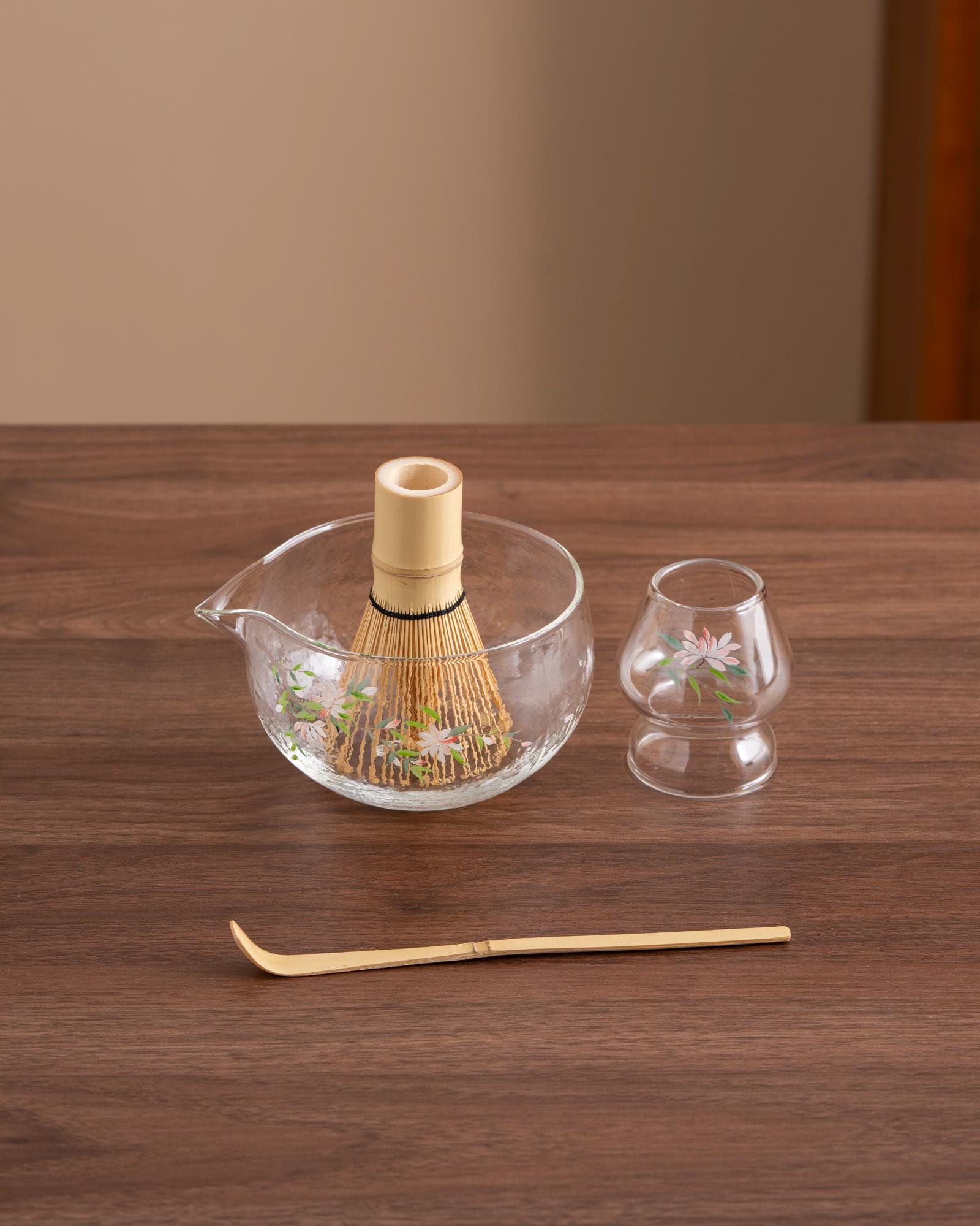 floral-hand-painted-glass-matcha-bowl-set-with-bamboo-whisk-and-holder-450ml-starter-kit-06 Floral Hand-painted Glass Matcha Bowl Set with Bamboo Whisk & Holder, 450ml Starter Kit