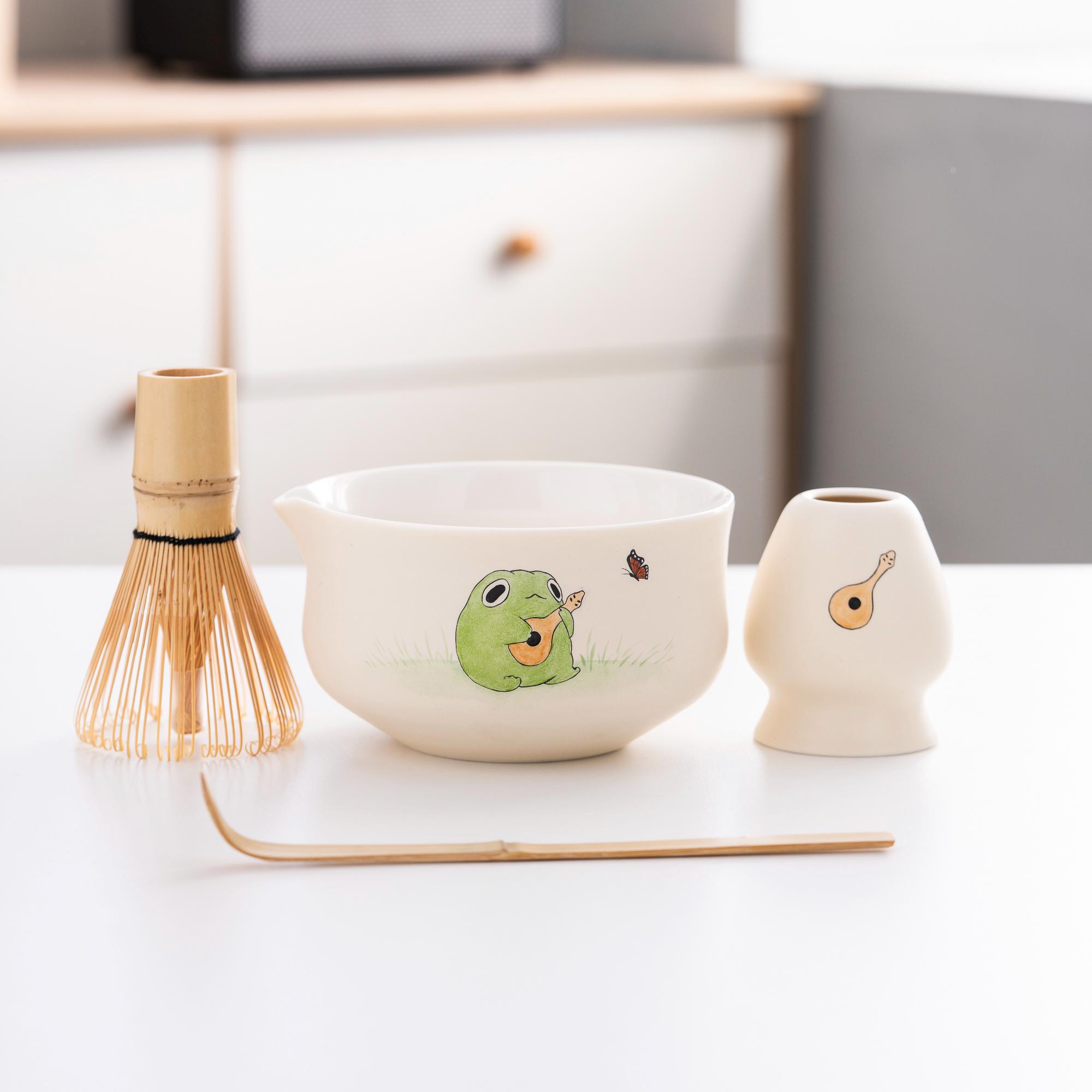 green-beige-hand-painted-ceramic-matcha-bowl-set-with-bamboo-whisk-and-holder-450ml-starter-kit-04 Green Beige Hand-painted Ceramic Matcha Bowl Set with Bamboo Whisk & Holder, 450ml Starter Kit