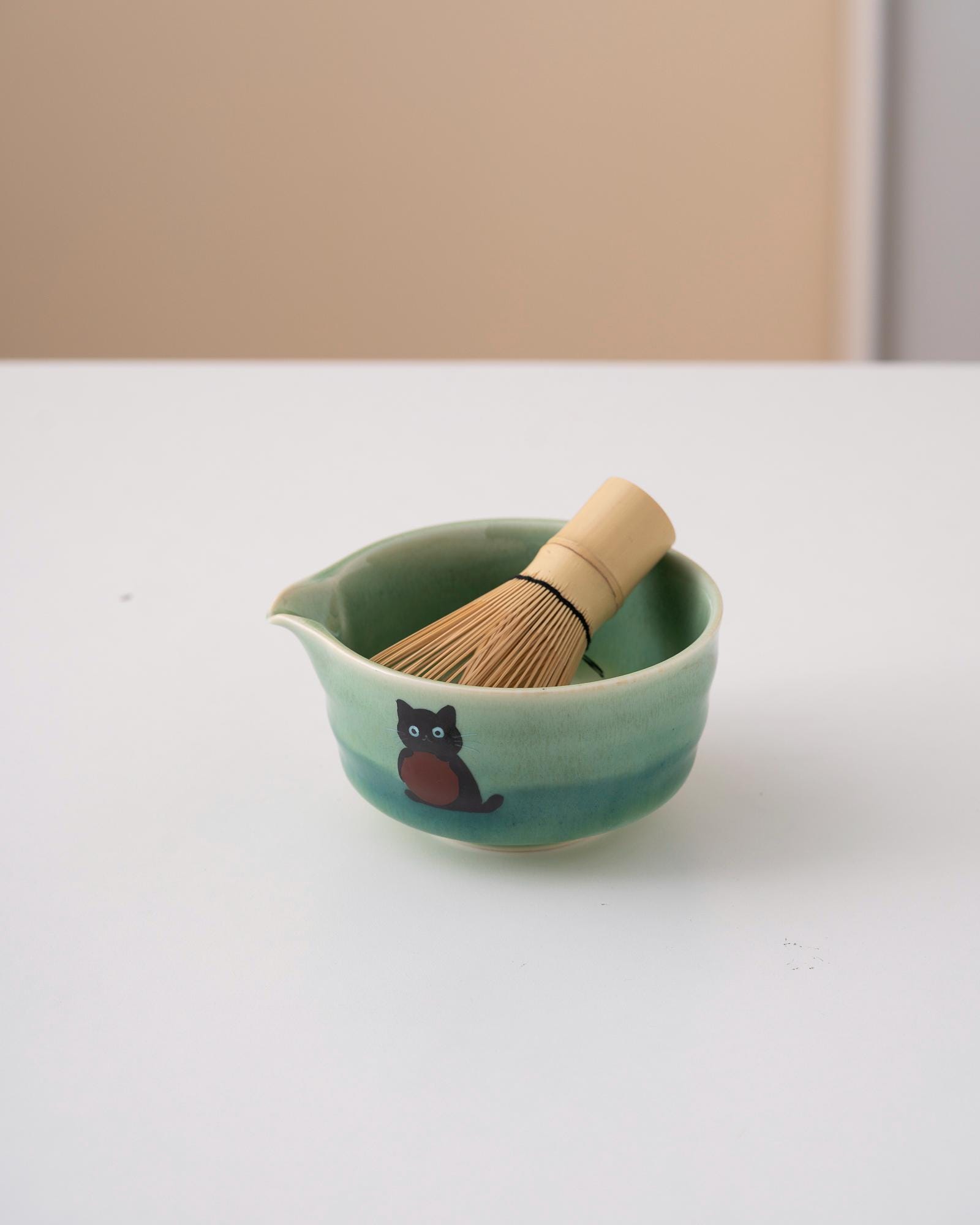 green-black-black-cat-ceramic-matcha-bowl-set-with-bamboo-whisk-and-holder-450ml-starter-kit-06 Green Black Black Cat Ceramic Matcha Bowl Set with Bamboo Whisk & Holder, 450ml Starter Kit