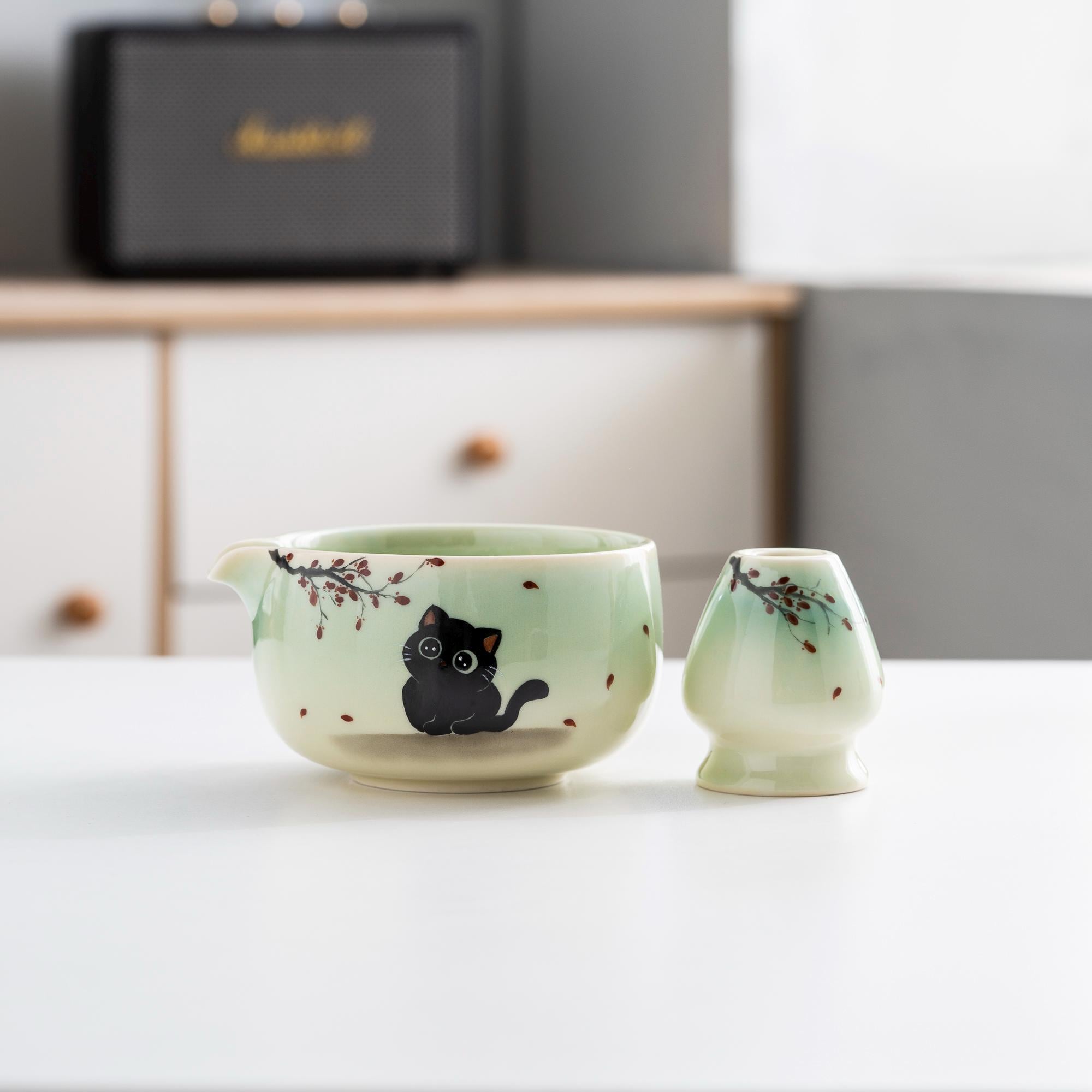 green-cat-hand-painted-ceramic-matcha-bowl-set-with-bamboo-whisk-450ml-starter-kit-04 Green Cat Hand-painted Ceramic Matcha Bowl Set with Bamboo Whisk, 450ml Starter Kit