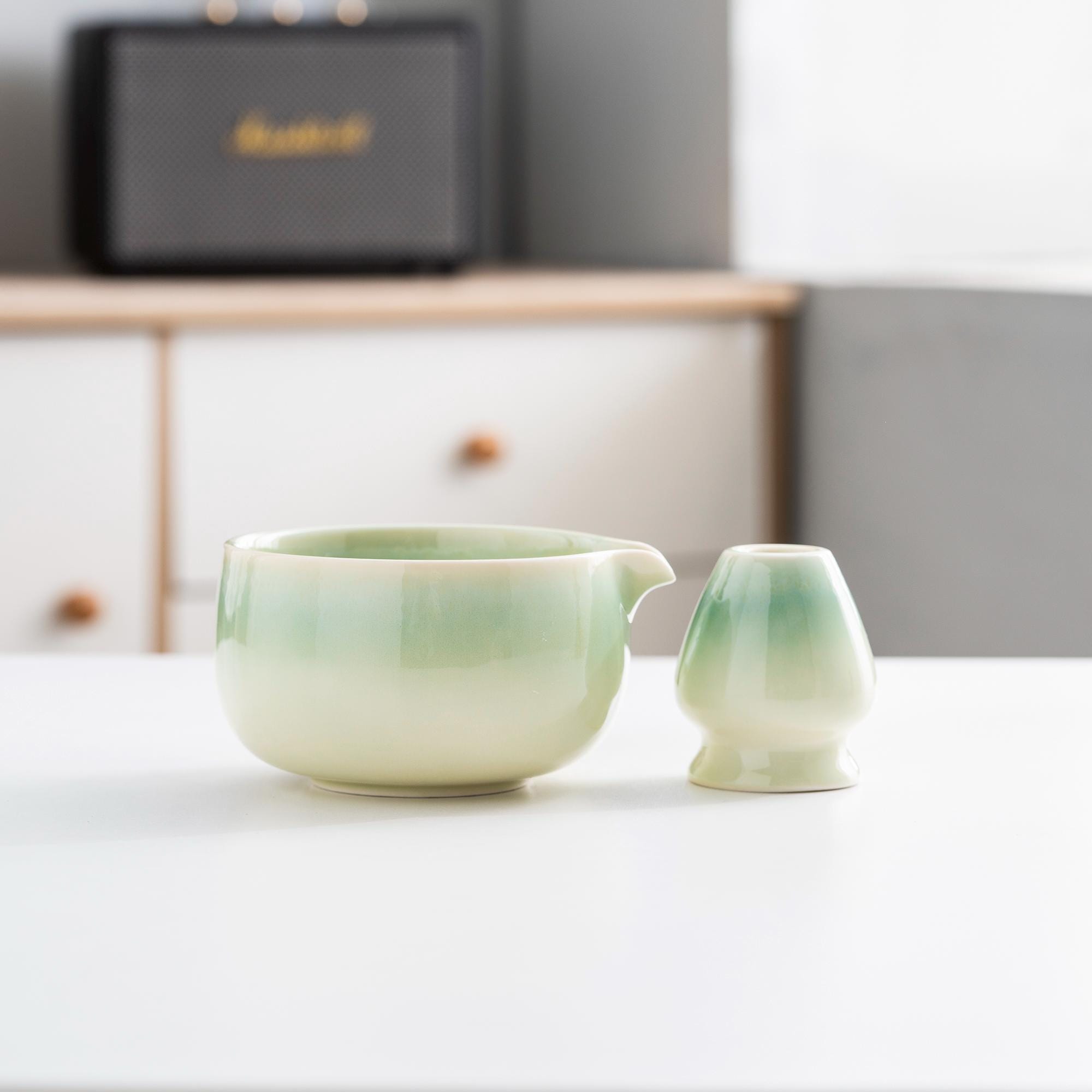 green-cat-hand-painted-ceramic-matcha-bowl-set-with-bamboo-whisk-450ml-starter-kit-05 Green Cat Hand-painted Ceramic Matcha Bowl Set with Bamboo Whisk, 450ml Starter Kit