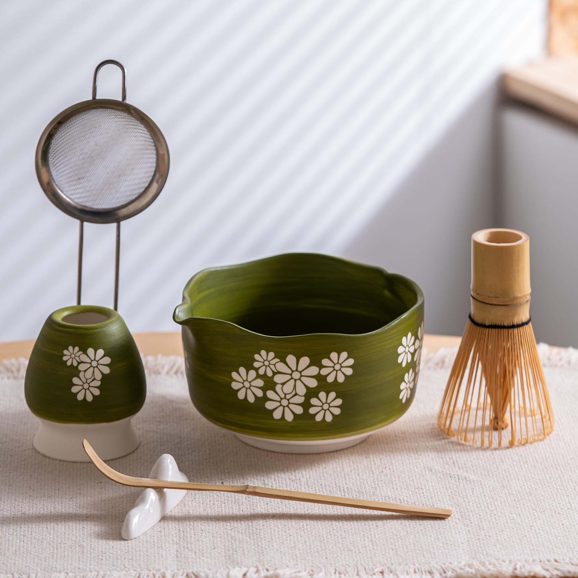 green-ceramic-matcha-bowl-set-with-bamboo-whisk-500ml-starter-kit-01 Green Ceramic Matcha Bowl Set with Bamboo Whisk, 500ml Starter Kit
