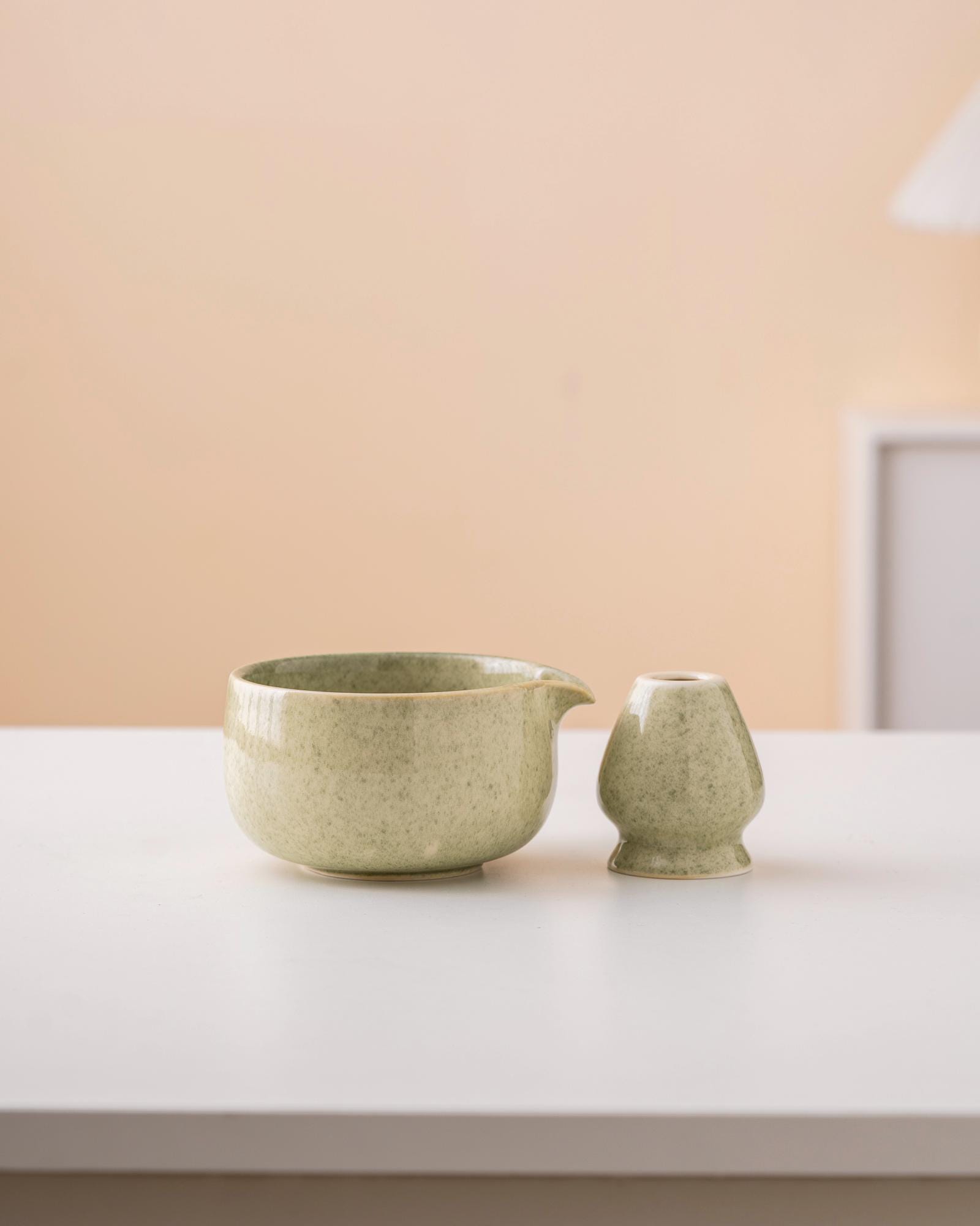 green-ceramic-matcha-bowl-set-with-spout-bamboo-whisk-and-holder-450ml-starter-kit-03 Green Ceramic Matcha Bowl Set with Spout, Bamboo Whisk & Holder, 450ml Starter Kit