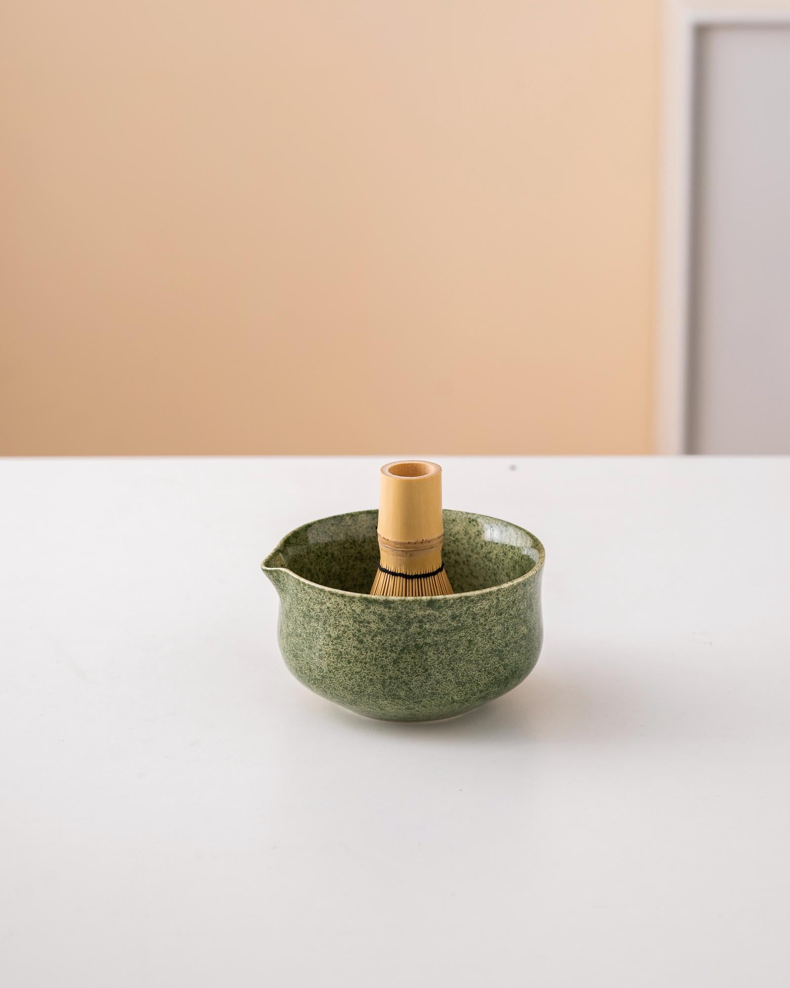 green-ceramic-matcha-bowl-set-with-spout-bamboo-whisk-and-holder-450ml-starter-kit-04 Green Ceramic Matcha Bowl Set with Spout, Bamboo Whisk & Holder, 450ml Starter Kit