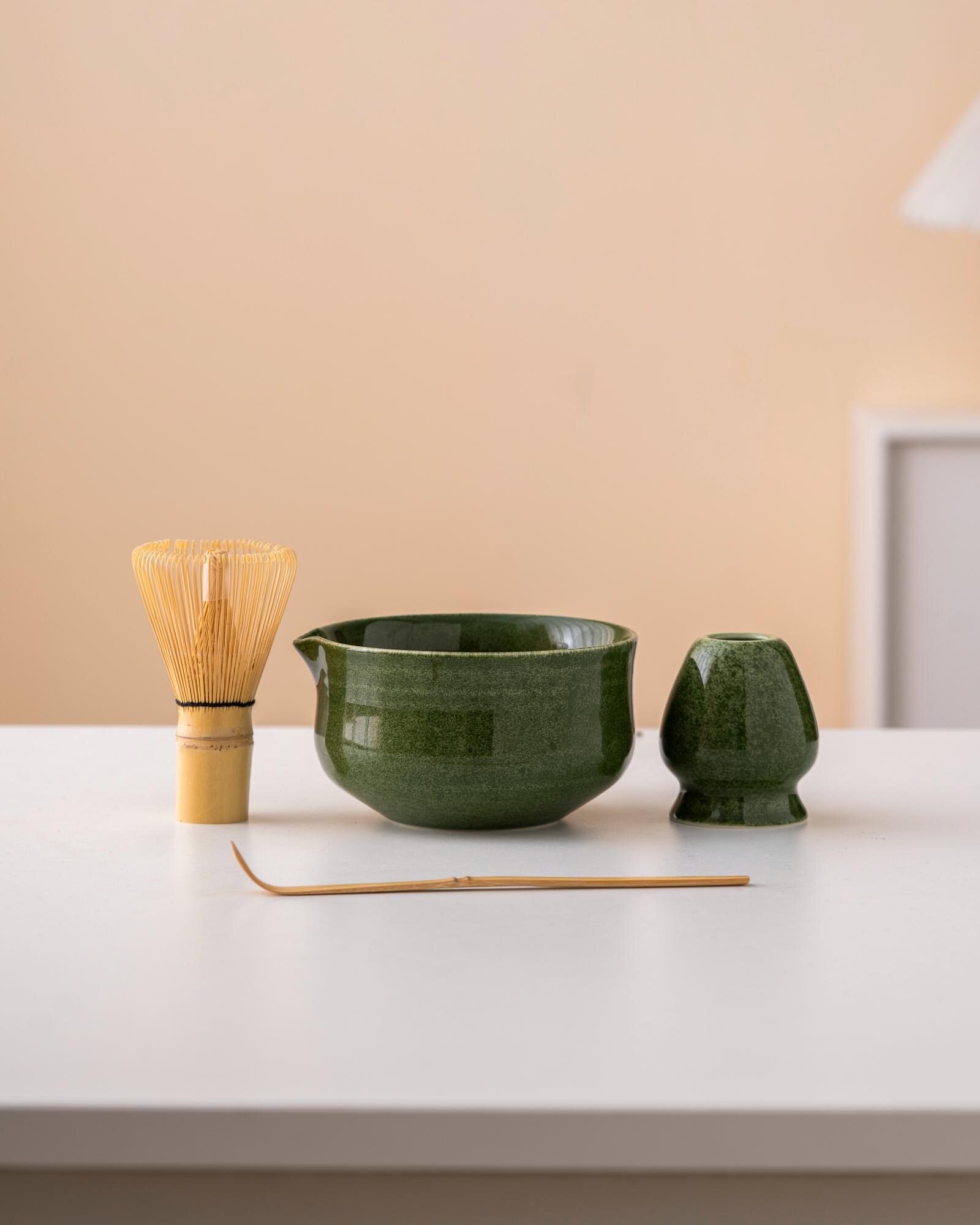 green-ceramic-matcha-bowl-set-with-spout-bamboo-whisk-and-holder-450ml-starter-kit-06 Green Ceramic Matcha Bowl Set with Spout, Bamboo Whisk & Holder, 450ml Starter Kit
