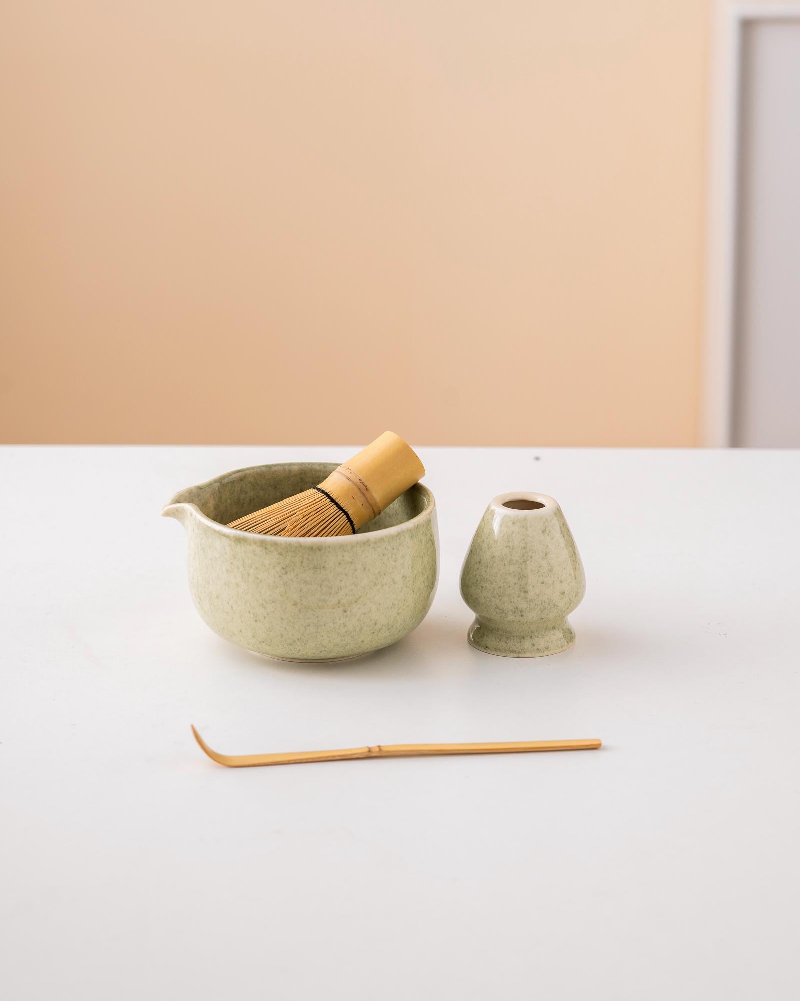 green-ceramic-matcha-bowl-set-with-spout-bamboo-whisk-and-holder-450ml-starter-kit-06 Green Ceramic Matcha Bowl Set with Spout, Bamboo Whisk & Holder, 450ml Starter Kit