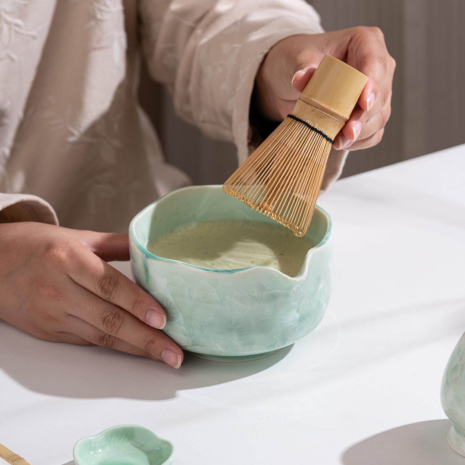 green-crystalline-ceramic-matcha-bowl-set-with-bamboo-whisk-600ml-starter-kit-03 Green Crystalline Ceramic Matcha Bowl Set with Bamboo Whisk, 600ml Starter Kit