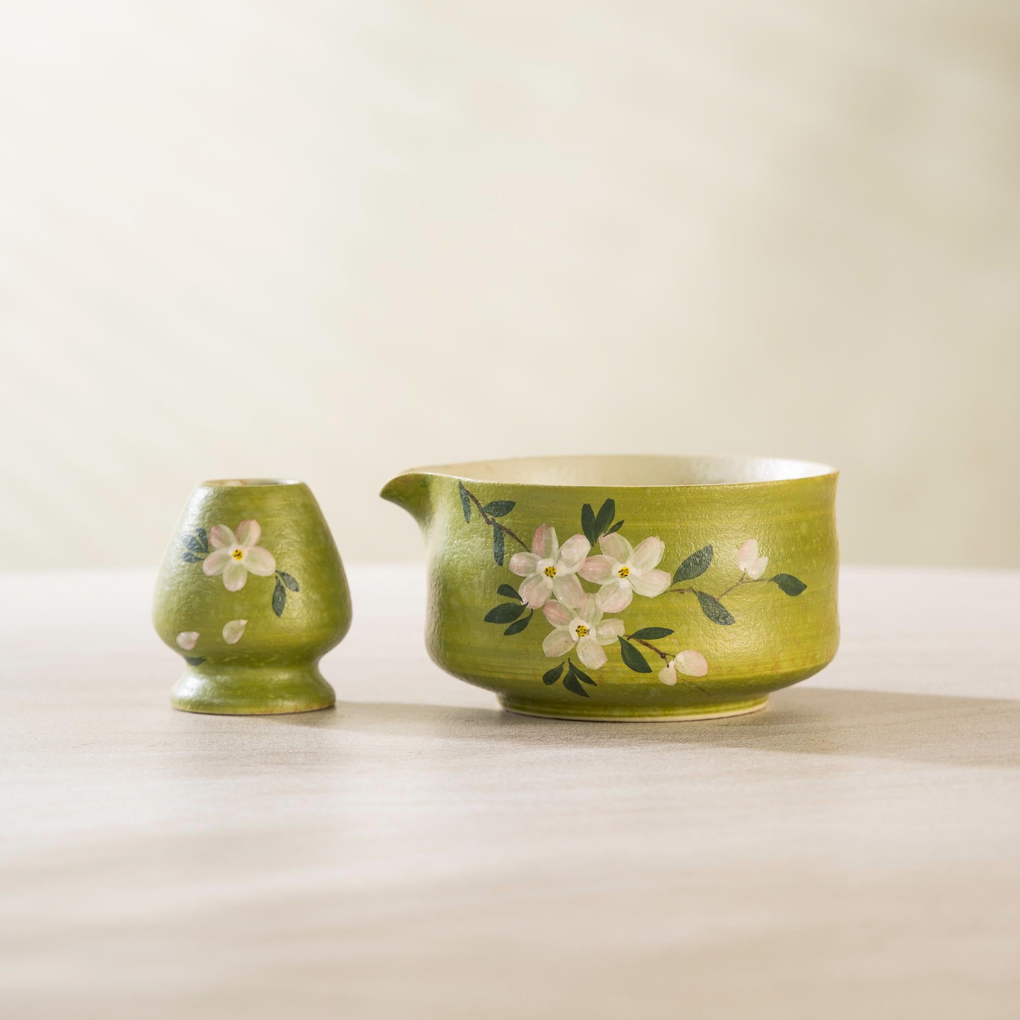 green-floral-hand-painted-ceramic-matcha-bowl-set-500ml-starter-kit-05 Green Floral Hand-painted Ceramic Matcha Bowl Set, 500ml Starter Kit