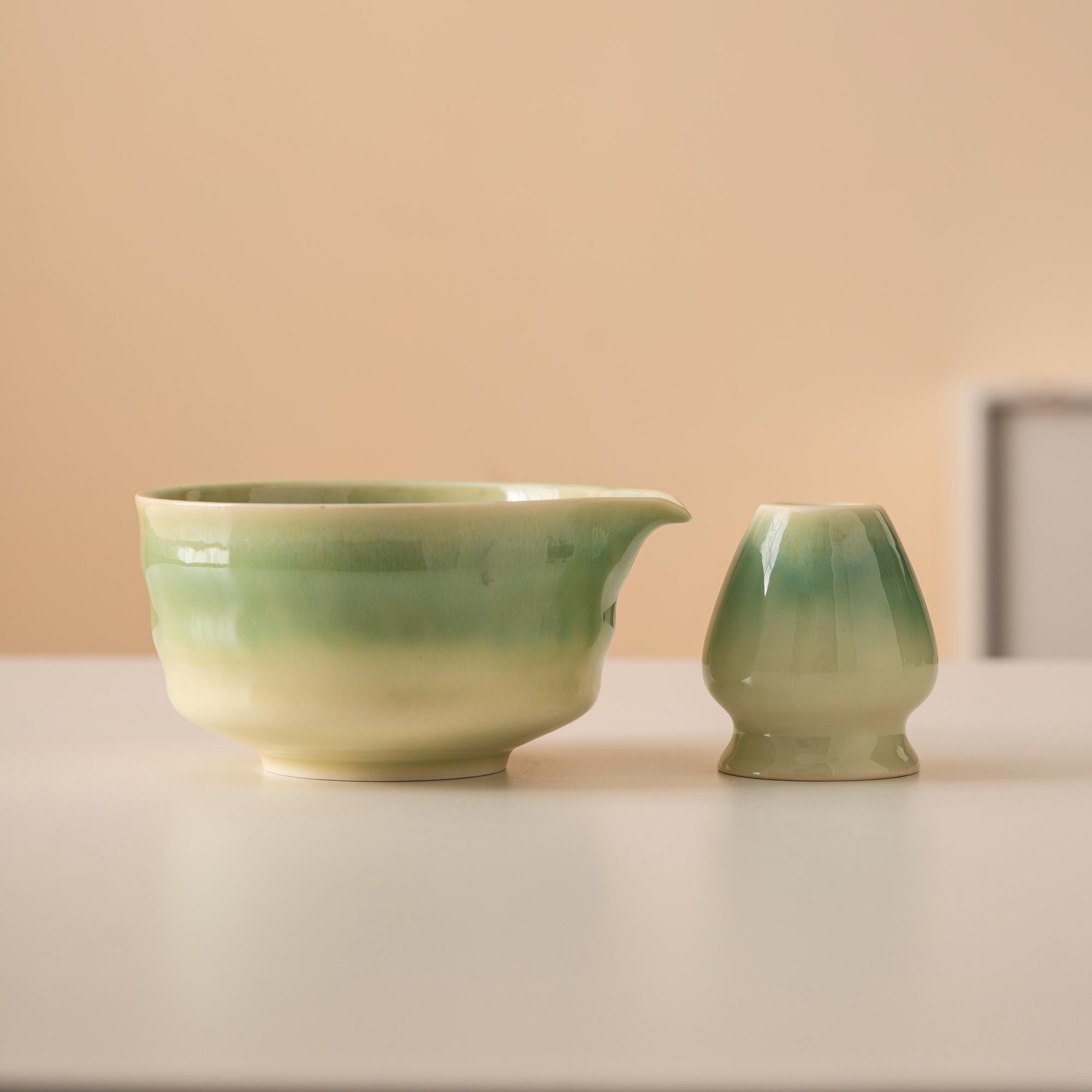 green-floral-hand-painted-ceramic-matcha-bowl-set-with-bamboo-whisk-and-holder-450ml-starter-kit-04 Green Floral Hand-painted Ceramic Matcha Bowl Set with Bamboo Whisk & Holder, 450ml Starter Kit