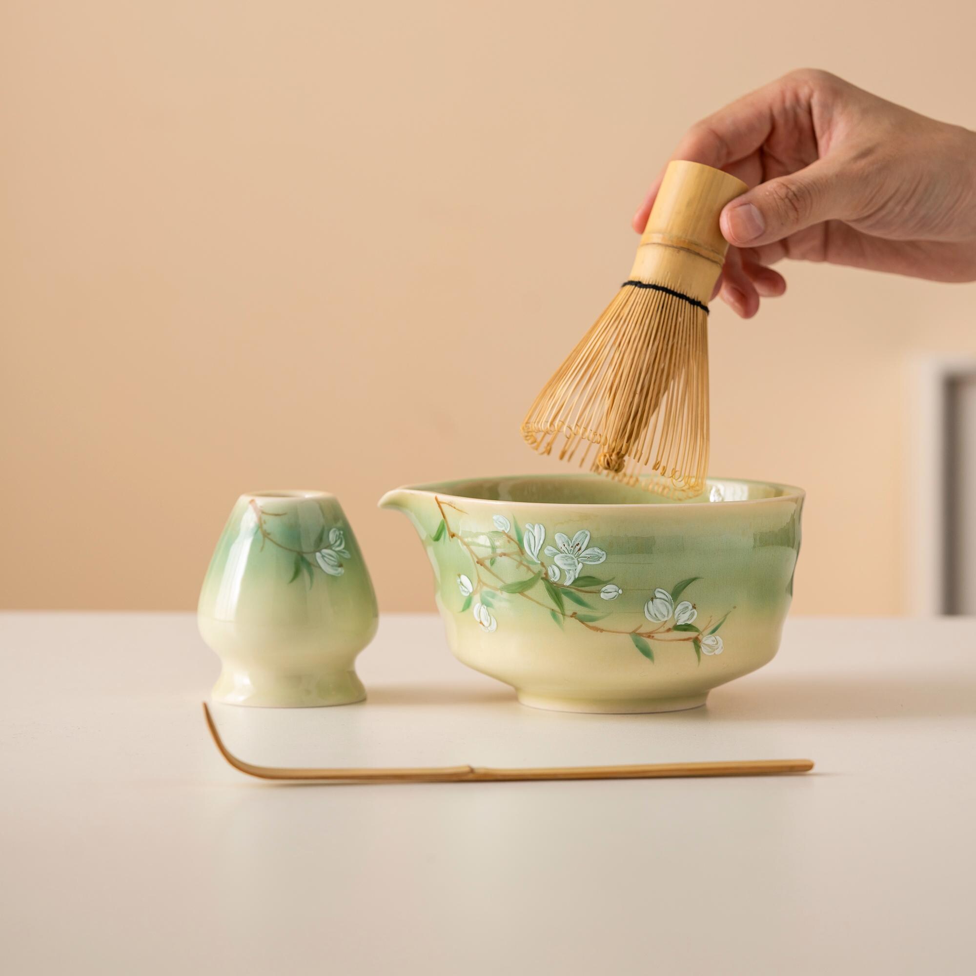 green-floral-hand-painted-ceramic-matcha-bowl-set-with-bamboo-whisk-and-holder-450ml-starter-kit-05 Green Floral Hand-painted Ceramic Matcha Bowl Set with Bamboo Whisk & Holder, 450ml Starter Kit