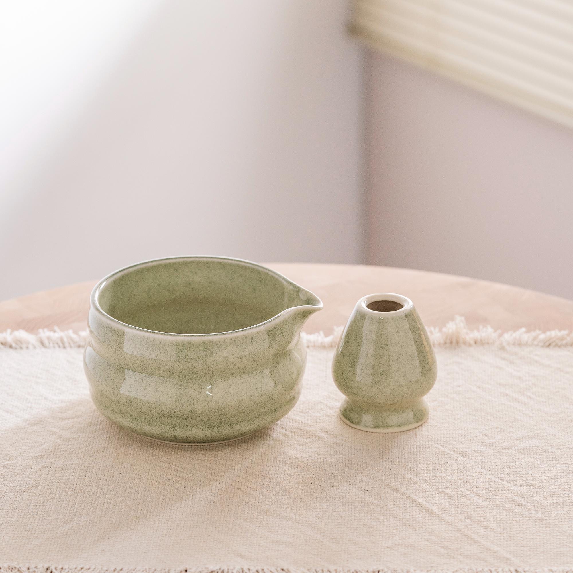 green-sage-ceramic-matcha-bowl-set-with-bamboo-whisk-500ml-gift-kit-05 Green Sage Ceramic Matcha Bowl Set with Bamboo Whisk, 500ml Gift Kit