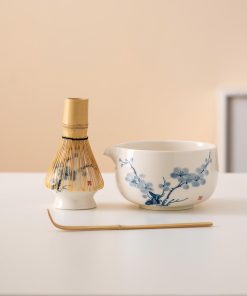 Hand-painted Ceramic Matcha Bowl Set with Spout, Bamboo Whisk & Holder, 450ml Gift Kit