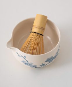 Hand-painted Ceramic Matcha Bowl Set with Spout, Bamboo Whisk & Holder, 450ml Gift Kit