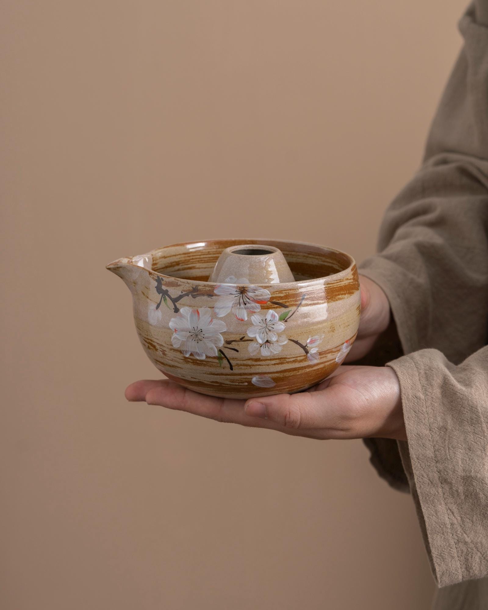 peach-blossom-hand-painted-ceramic-matcha-bowl-set-with-bamboo-whisk-and-holder-450ml-starter-kit-04 Peach Blossom Hand-painted Ceramic Matcha Bowl Set with Bamboo Whisk & Holder, 450ml Starter Kit