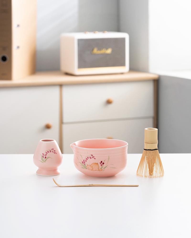 pink-floral-hand-painted-ceramic-matcha-bowl-set-450ml-starter-kit-01 Pink Floral Hand-painted Ceramic Matcha Bowl Set, 450ml Starter Kit